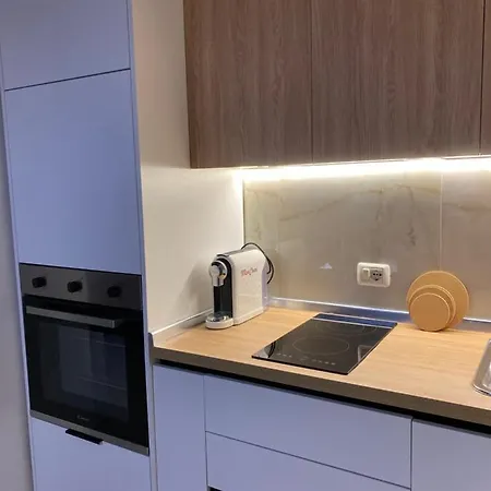 Apartament Meri's *